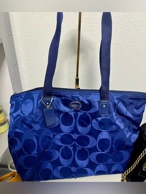 EUC COACH Getaway Signature Blue Nylon Packable Weekender